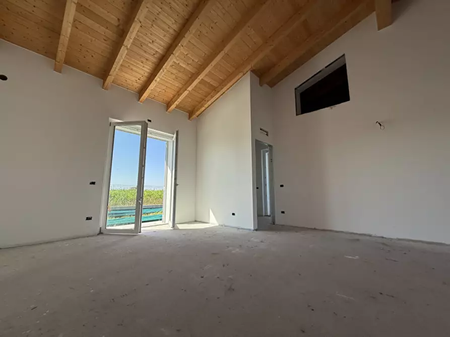 Immagine 12 di Villa in vendita  in Via Scuderlando a Castel D'azzano