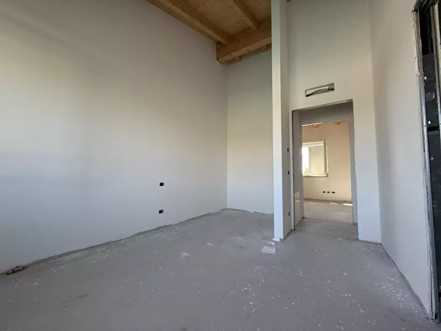 Immagine 15 di Villa in vendita  in Via Scuderlando a Castel D'azzano