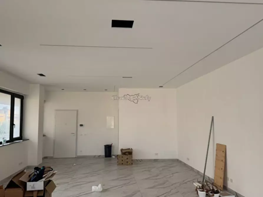 Immagine 6 di Negozio in affitto  in Via della Costituzione a Modica