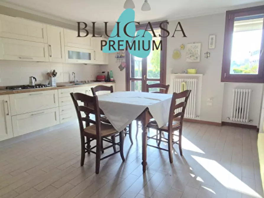 Immagine 1 di Villetta a schiera in vendita  in Viale della Repubblica a Meldola