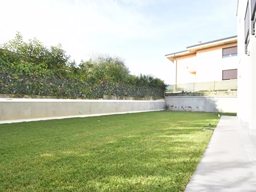 Immagine 27 di Appartamento in vendita  in Via Abruzzo a Bussolengo