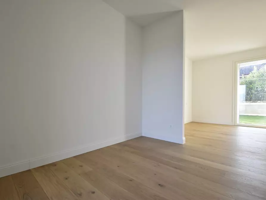 Immagine 35 di Appartamento in vendita  in Via Abruzzo a Bussolengo