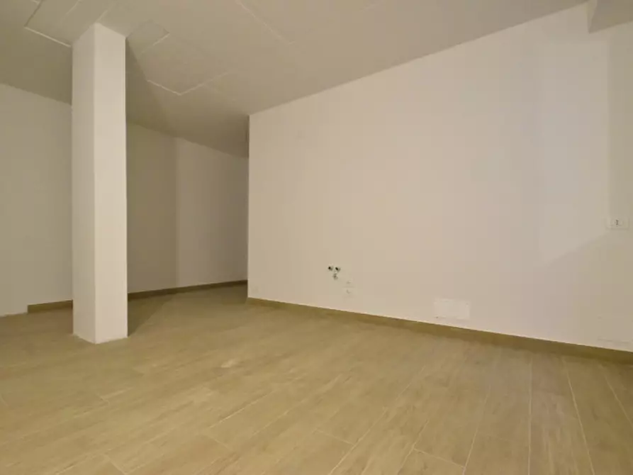 Immagine 38 di Appartamento in vendita  in Via Abruzzo a Bussolengo