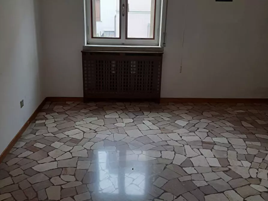 Immagine 13 di Appartamento in vendita  in Via Puccini,9 a Vicenza