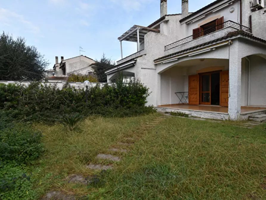 Immagine 4 di Casa indipendente in vendita  in Viale Colle Romito a Ardea