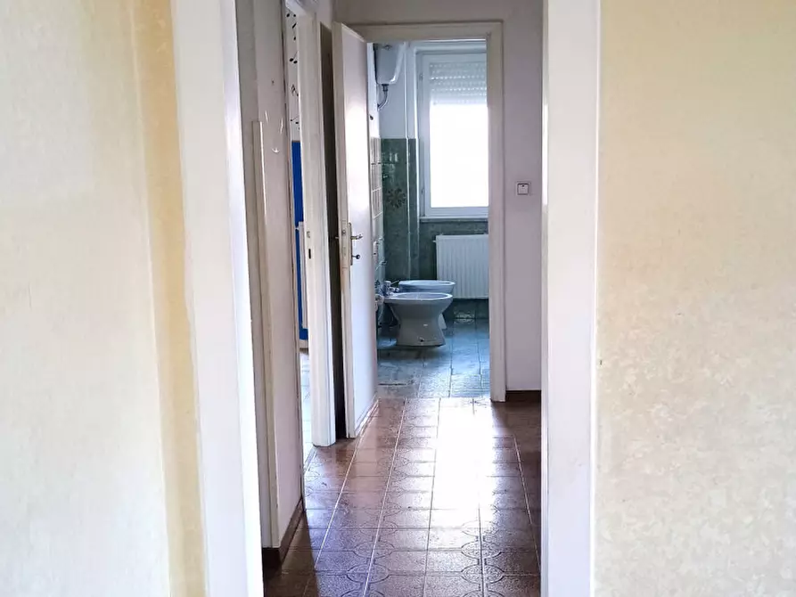 Immagine 11 di Appartamento in vendita  in Via Zinasco a Roma