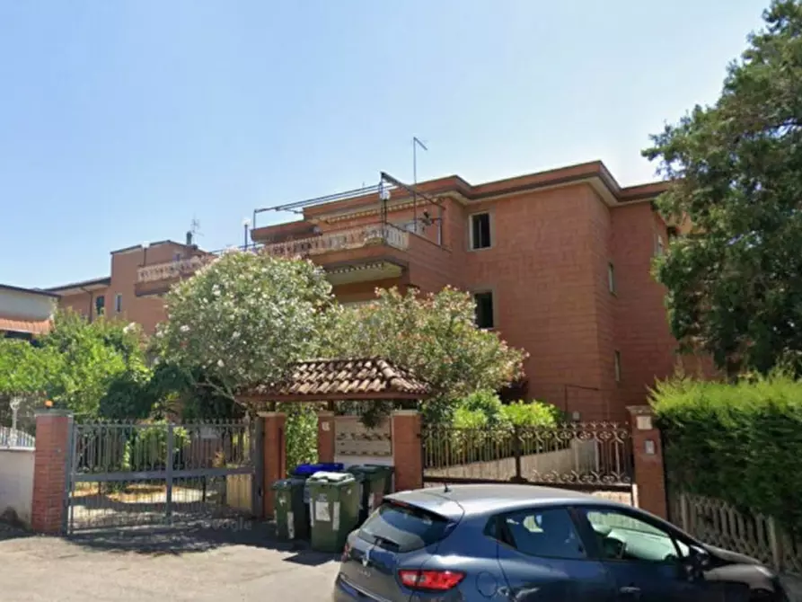 Immagine 21 di Appartamento in vendita  in Via Zinasco a Roma