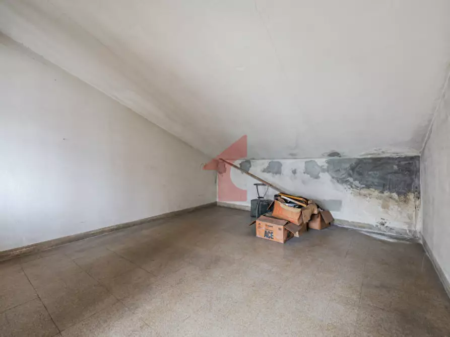 Immagine 19 di Palazzo in vendita  a Parma