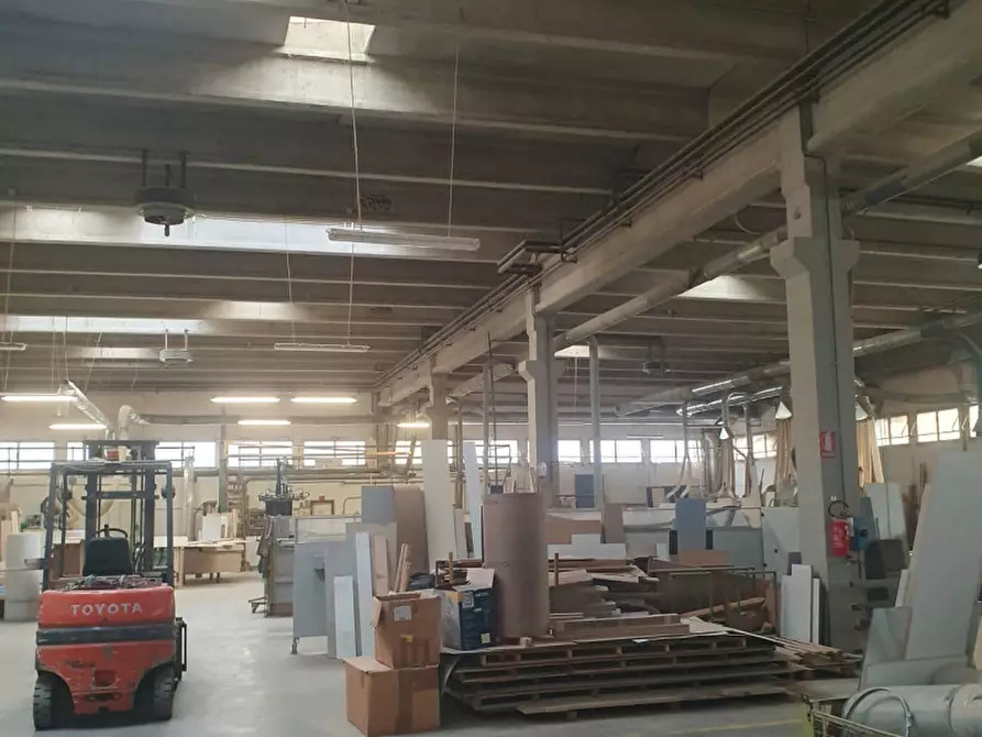 Immagine 3 di Capannone industriale in vendita  in fronte strada Statale Noalese a Santa Maria Di Sala