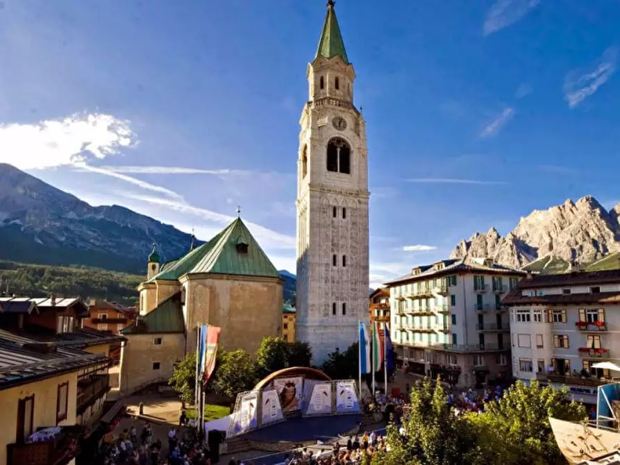 Immagine 2 di Appartamento in vendita  in Largo Poste a Cortina D'ampezzo