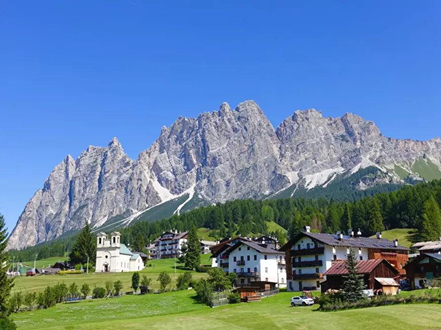 Immagine 5 di Appartamento in vendita  in Largo Poste a Cortina D'ampezzo