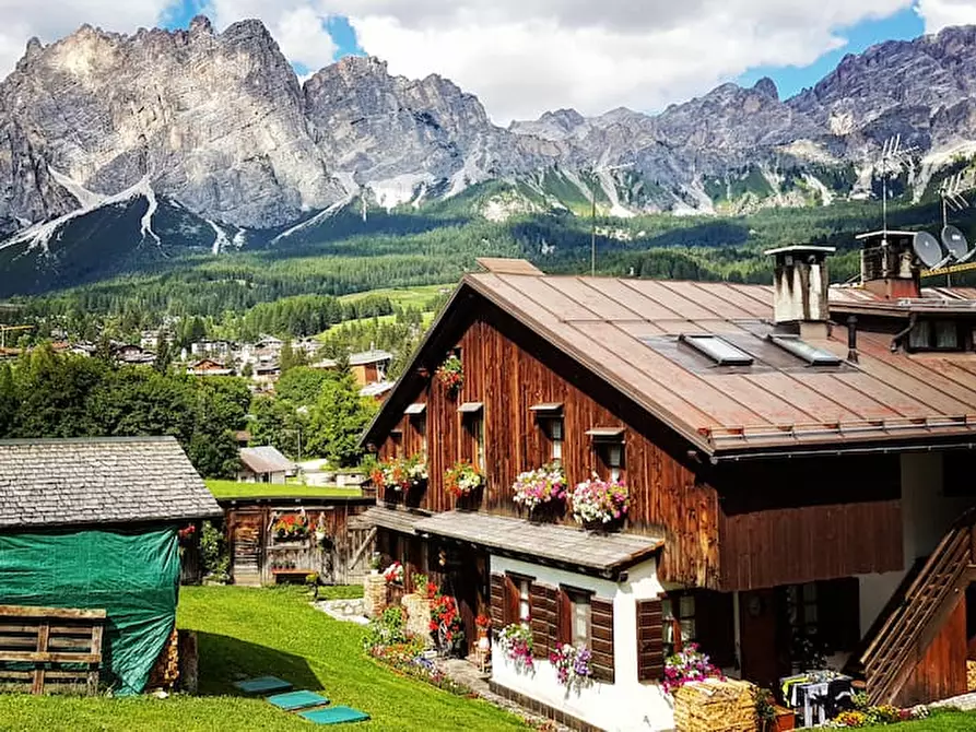 Immagine 7 di Appartamento in vendita  in Largo Poste a Cortina D'ampezzo