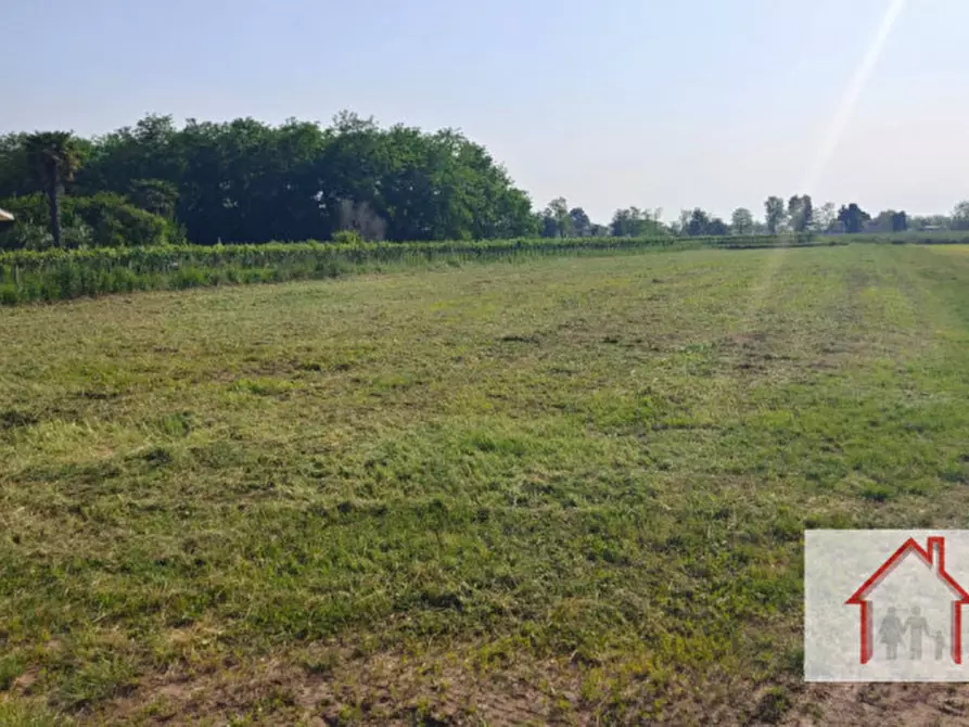 Immagine 1 di Terreno in vendita  in via nogariole a Giavera Del Montello