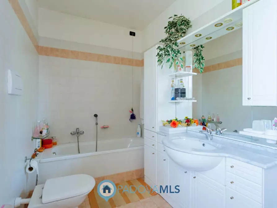 Immagine 21 di Villetta a schiera in vendita  in Via Pietra a Agna