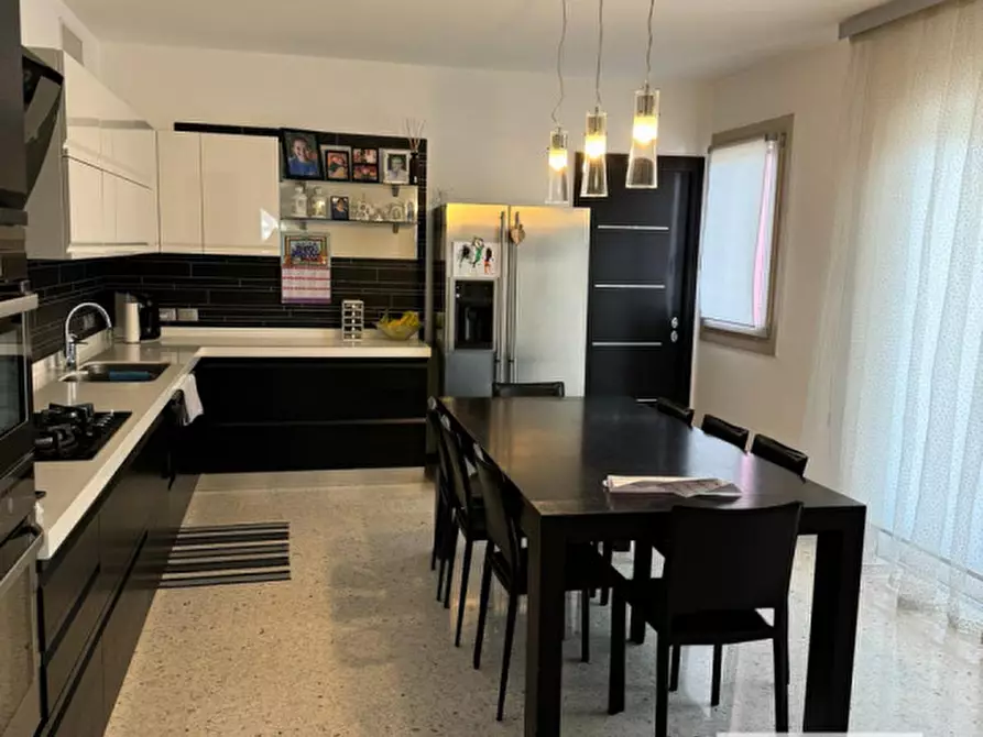 Immagine 3 di Casa indipendente in vendita  a Trevignano