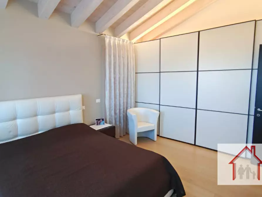 Immagine 17 di Casa indipendente in vendita  a Trevignano