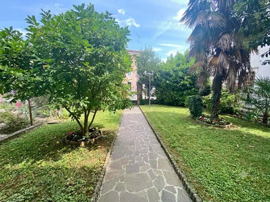 Immagine 19 di Casa bifamiliare in vendita  a Ponte Di Piave