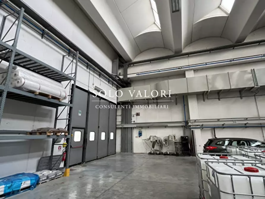 Immagine 6 di Capannone industriale in vendita  a Treviso