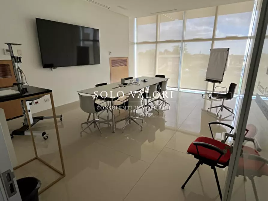 Immagine 12 di Capannone industriale in vendita  a Treviso