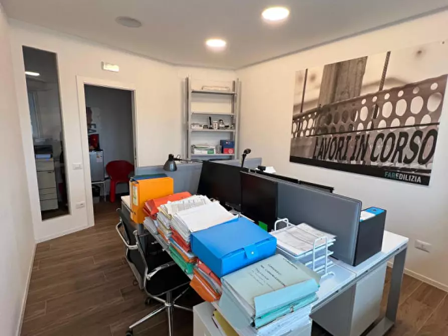 Immagine 2 di Ufficio in affitto  in Via degli Abeti a Pesaro