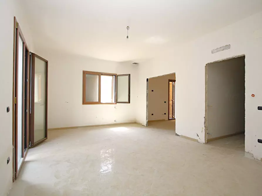 Immagine 1 di Appartamento in vendita  in Via Impero a Parabita