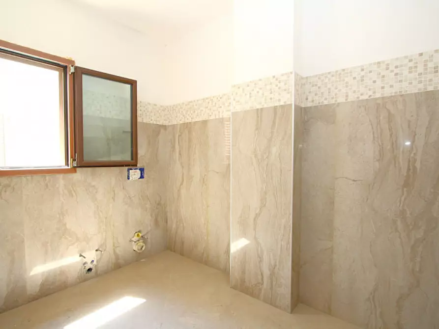 Immagine 2 di Appartamento in vendita  in Via Impero a Parabita