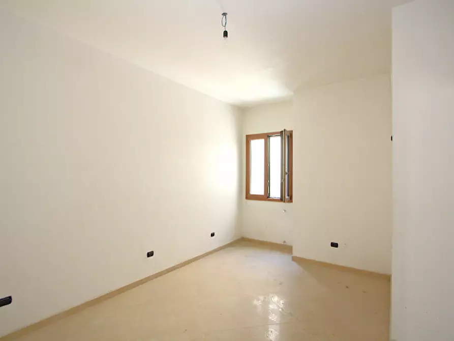 Immagine 14 di Appartamento in vendita  in Via Impero a Parabita
