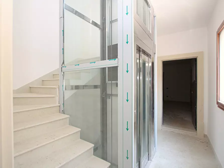 Immagine 16 di Appartamento in vendita  in Via Impero a Parabita