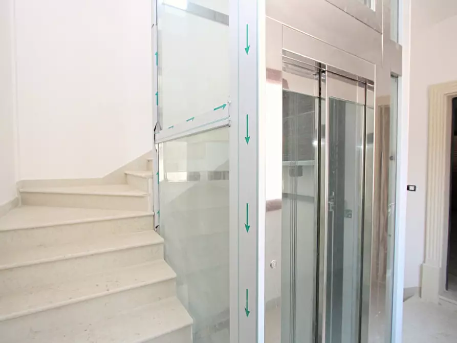 Immagine 17 di Appartamento in vendita  in Via Impero a Parabita