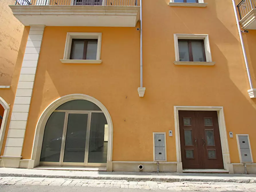 Immagine 20 di Appartamento in vendita  in Via Impero a Parabita