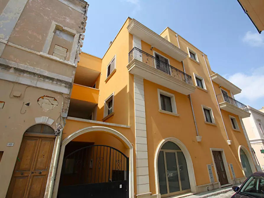 Immagine 22 di Appartamento in vendita  in Via Impero a Parabita