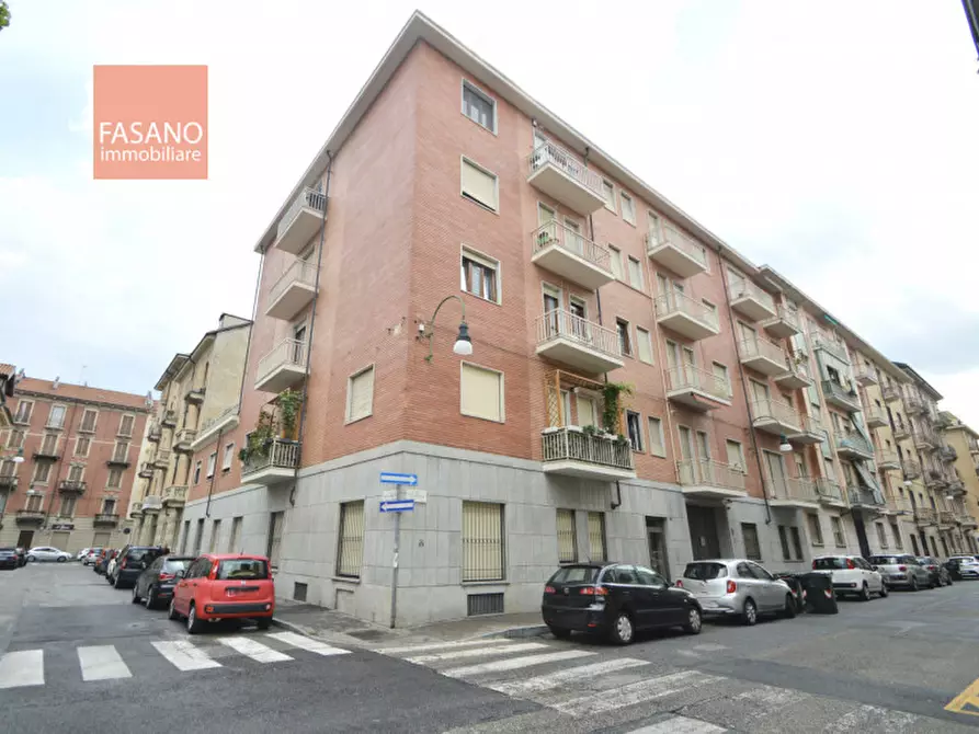 Immagine 1 di Camera in affitto  in Via Perosa 63 a Torino