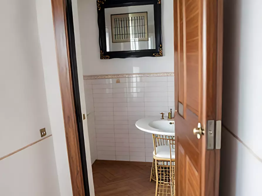 Immagine 12 di Negozio in vendita  in via dell'ippodromo a Padova