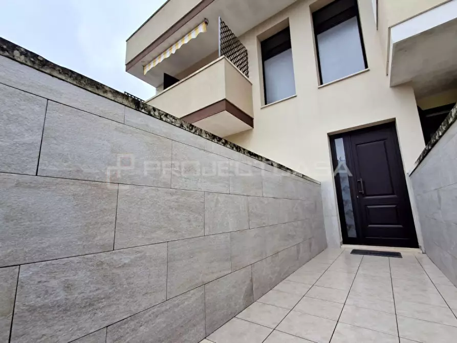 Immagine 20 di Appartamento in vendita  in via dante alighieri a Giurdignano