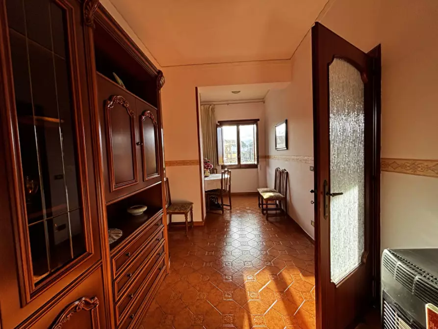 Immagine 5 di Villa in vendita  in VIA DEL LAVORO N°8 a Torre Del Greco