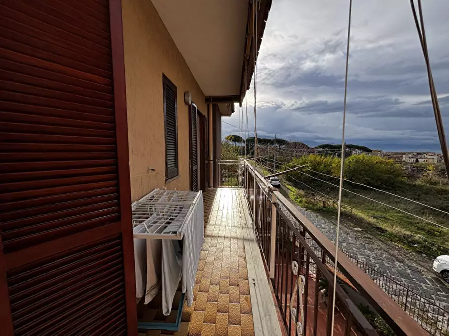 Immagine 11 di Villa in vendita  in VIA DEL LAVORO N°8 a Torre Del Greco