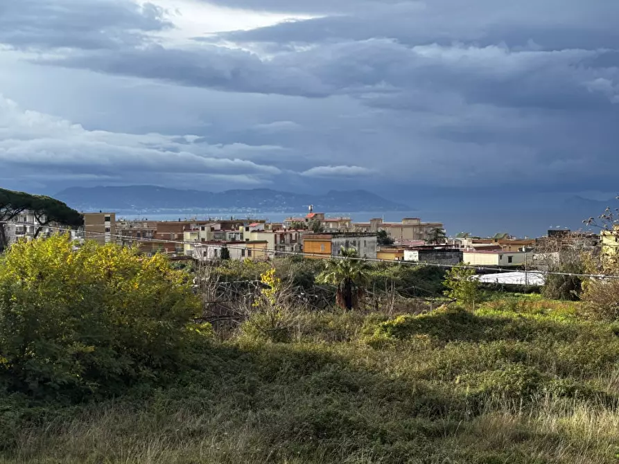 Immagine 13 di Villa in vendita  in VIA DEL LAVORO N°8 a Torre Del Greco