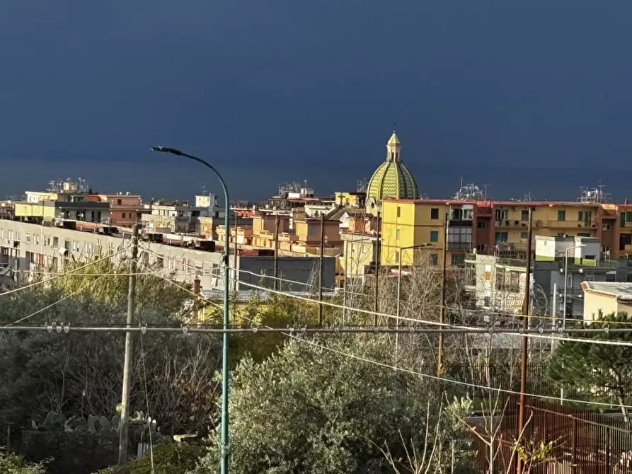 Immagine 14 di Villa in vendita  in VIA DEL LAVORO N°8 a Torre Del Greco