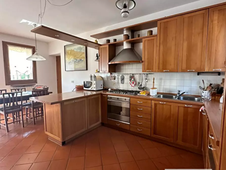 Immagine 2 di Villetta a schiera in vendita  a Giavera Del Montello