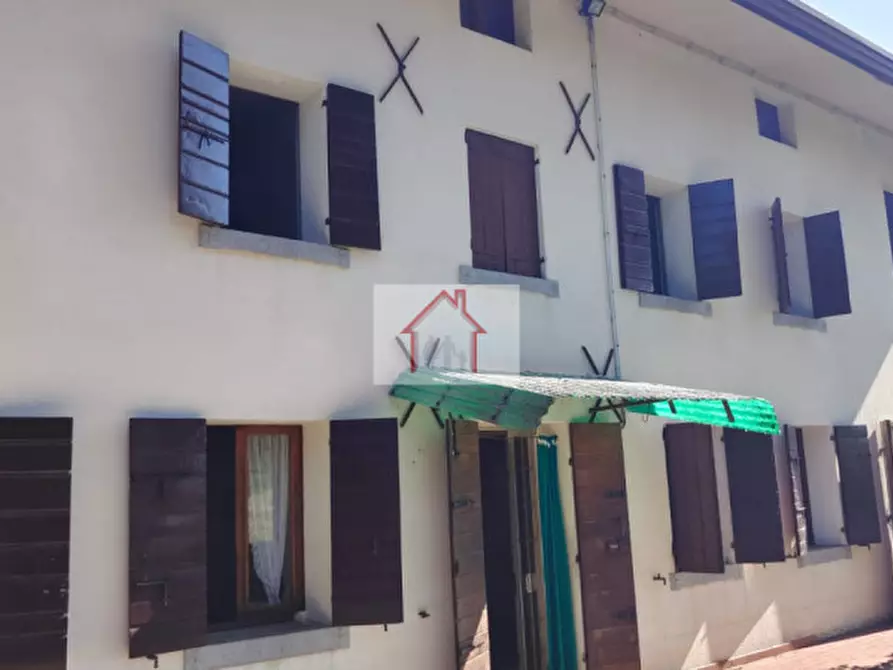 Immagine 2 di Rustico / casale in vendita  a Giavera Del Montello