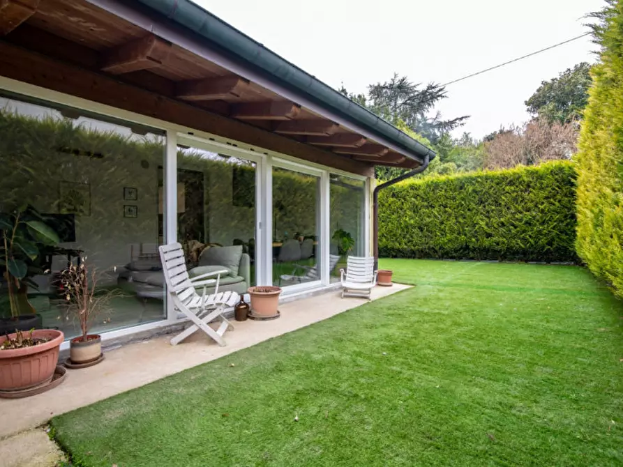 Immagine 1 di Casa trifamiliare in vendita  in Via Sottomarina a Abano Terme