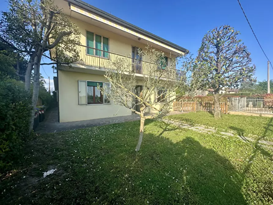 Immagine 5 di Casa trifamiliare in vendita  in Via Sottomarina a Abano Terme