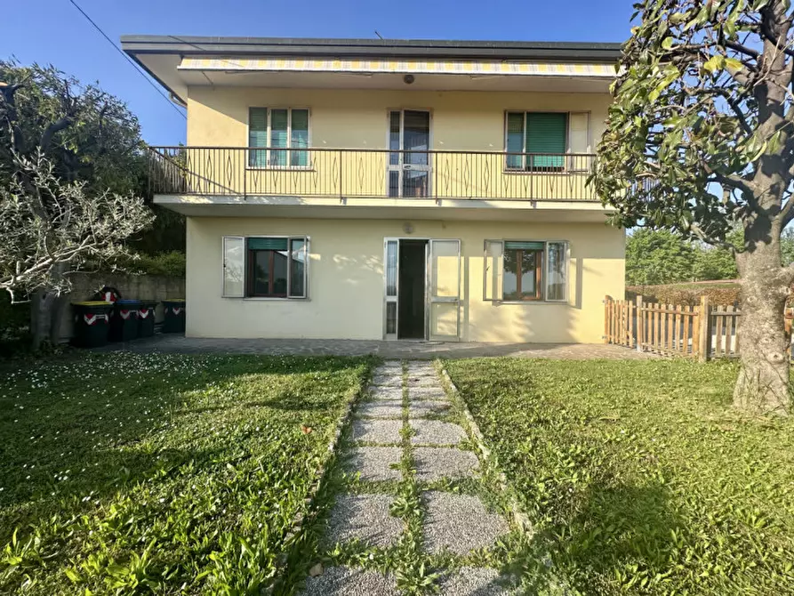 Immagine 6 di Casa trifamiliare in vendita  in Via Sottomarina a Abano Terme