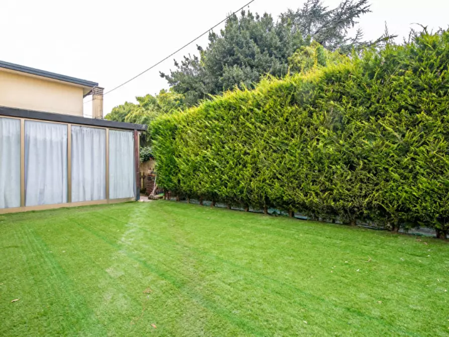 Immagine 16 di Casa trifamiliare in vendita  in Via Sottomarina a Abano Terme