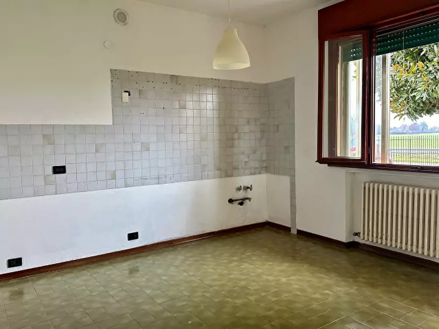 Immagine 25 di Casa trifamiliare in vendita  in Via Sottomarina a Abano Terme