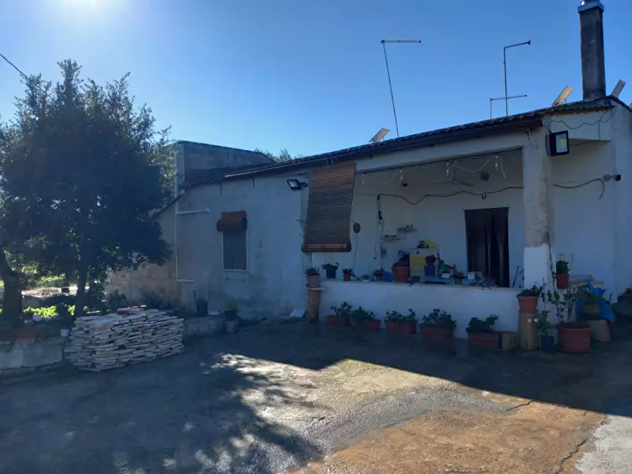 Immagine 1 di Villa in vendita  in C.da Falascusa a Ceglie Messapico