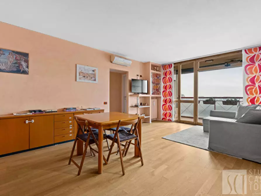 Immagine 3 di Appartamento in vendita  in via umberto ceva, 25 a Milano