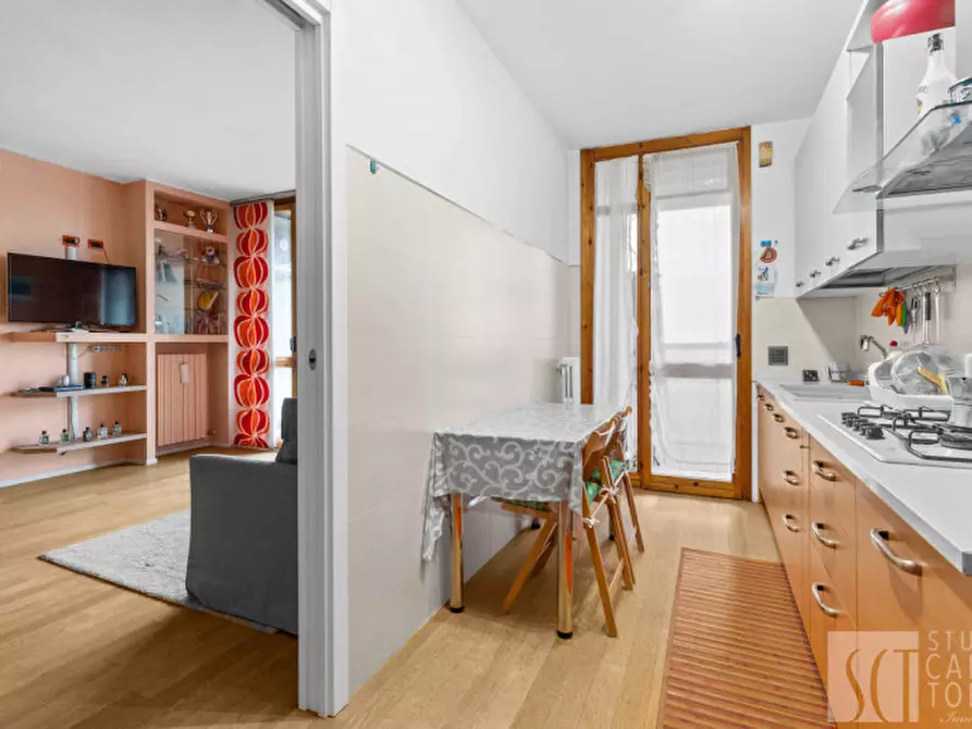 Immagine 8 di Appartamento in vendita  in via umberto ceva, 25 a Milano