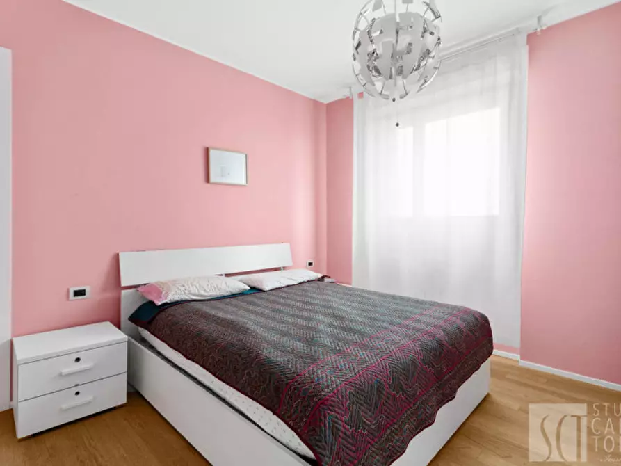 Immagine 15 di Appartamento in vendita  in via umberto ceva, 25 a Milano