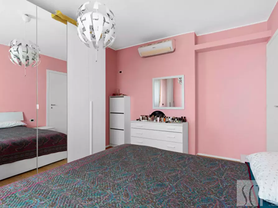 Immagine 18 di Appartamento in vendita  in via umberto ceva, 25 a Milano